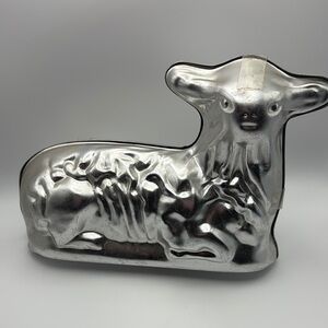 Vintage 1972 Wilton Easter Lamb Cake Pan Mold | Retro Baking | Spring Decor